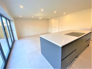 Photo 30- click for photo gallery